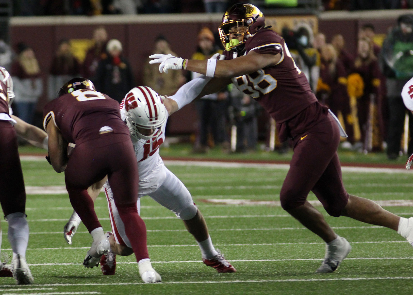 Wisconsin football at Minnesota 11-27-21